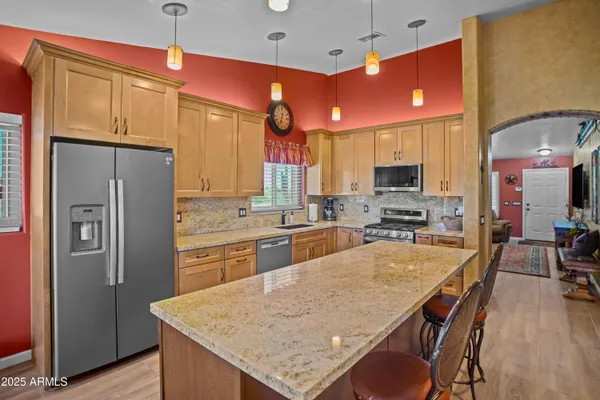 $1,200,000 | 38614 North Central Avenue, Phoenix, AZ 85086