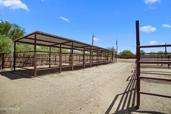 $1,200,000 | 38614 North Central Avenue, Phoenix, AZ 85086