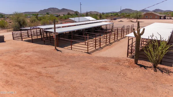 $1,200,000 | 38614 North Central Avenue, Phoenix, AZ 85086