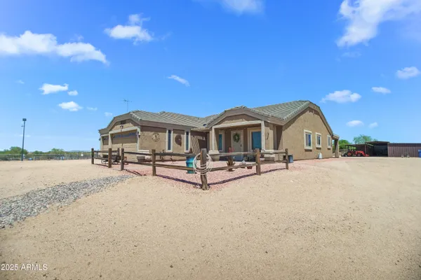 $1,200,000 | 38614 North Central Avenue, Phoenix, AZ 85086