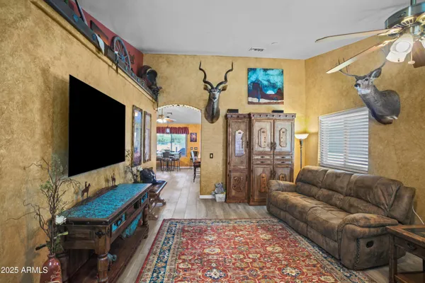 $1,200,000 | 38614 North Central Avenue, Phoenix, AZ 85086