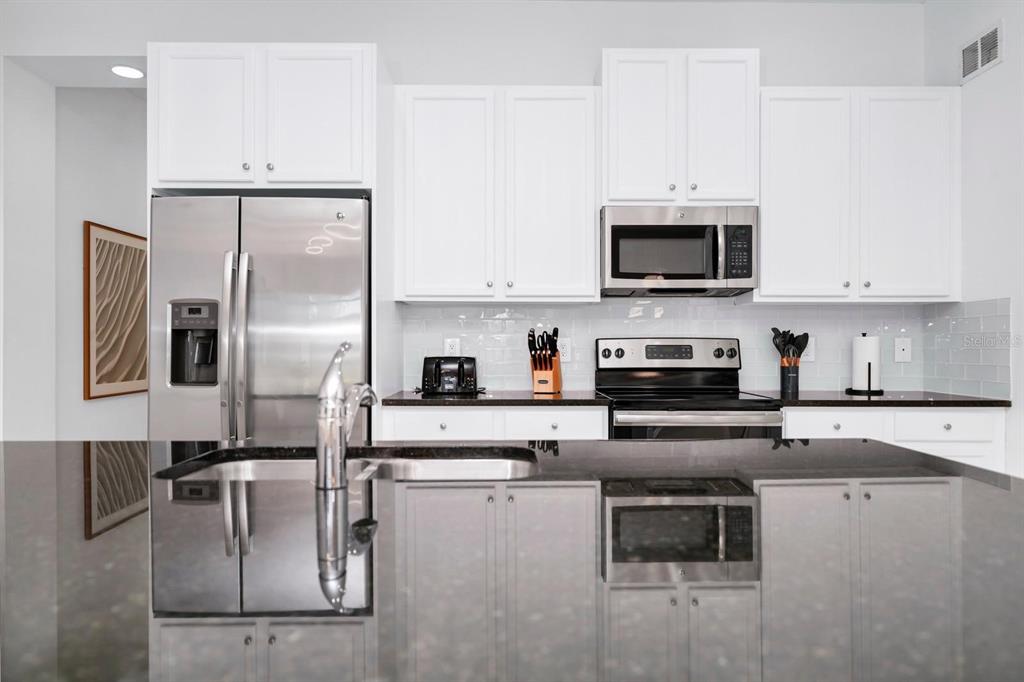 302 Captiva Drive Davenport, FL 33896 - Photo 6 of 28