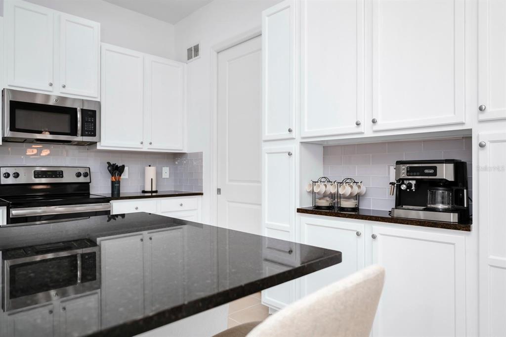 302 Captiva Drive Davenport, FL 33896 - Photo 8 of 28