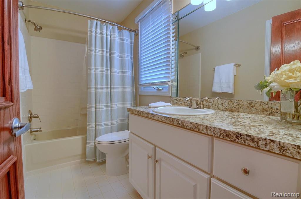 3624 Nesting Ridge Drive Rochester Hills, MI 48309 - Photo 43 of 57