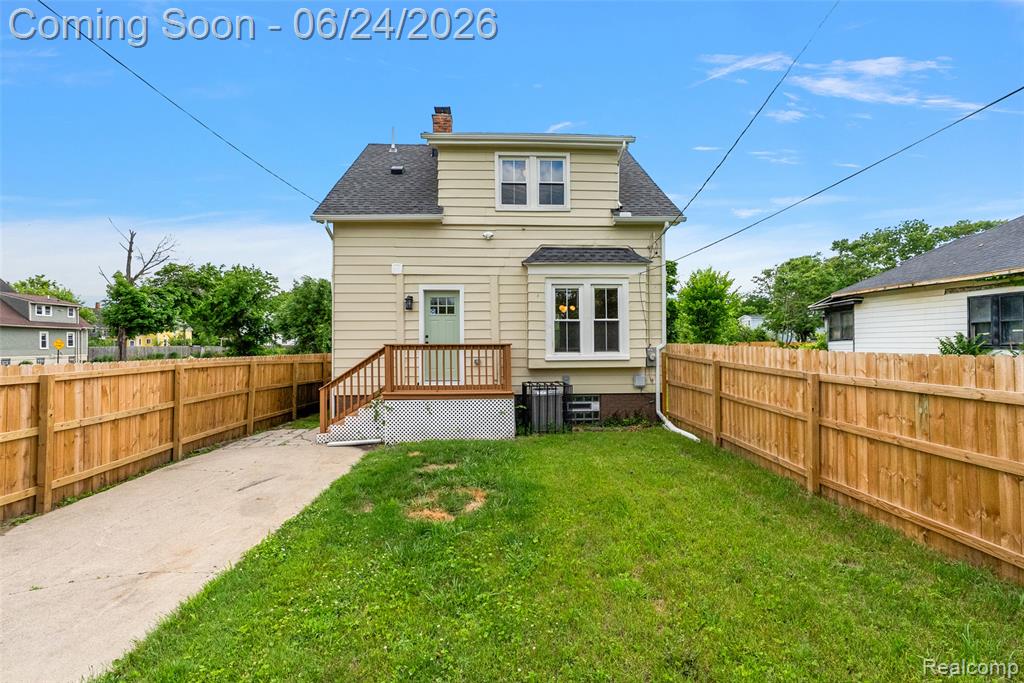 2476 Beals Street Detroit, MI 48214 - Photo 34 of 46