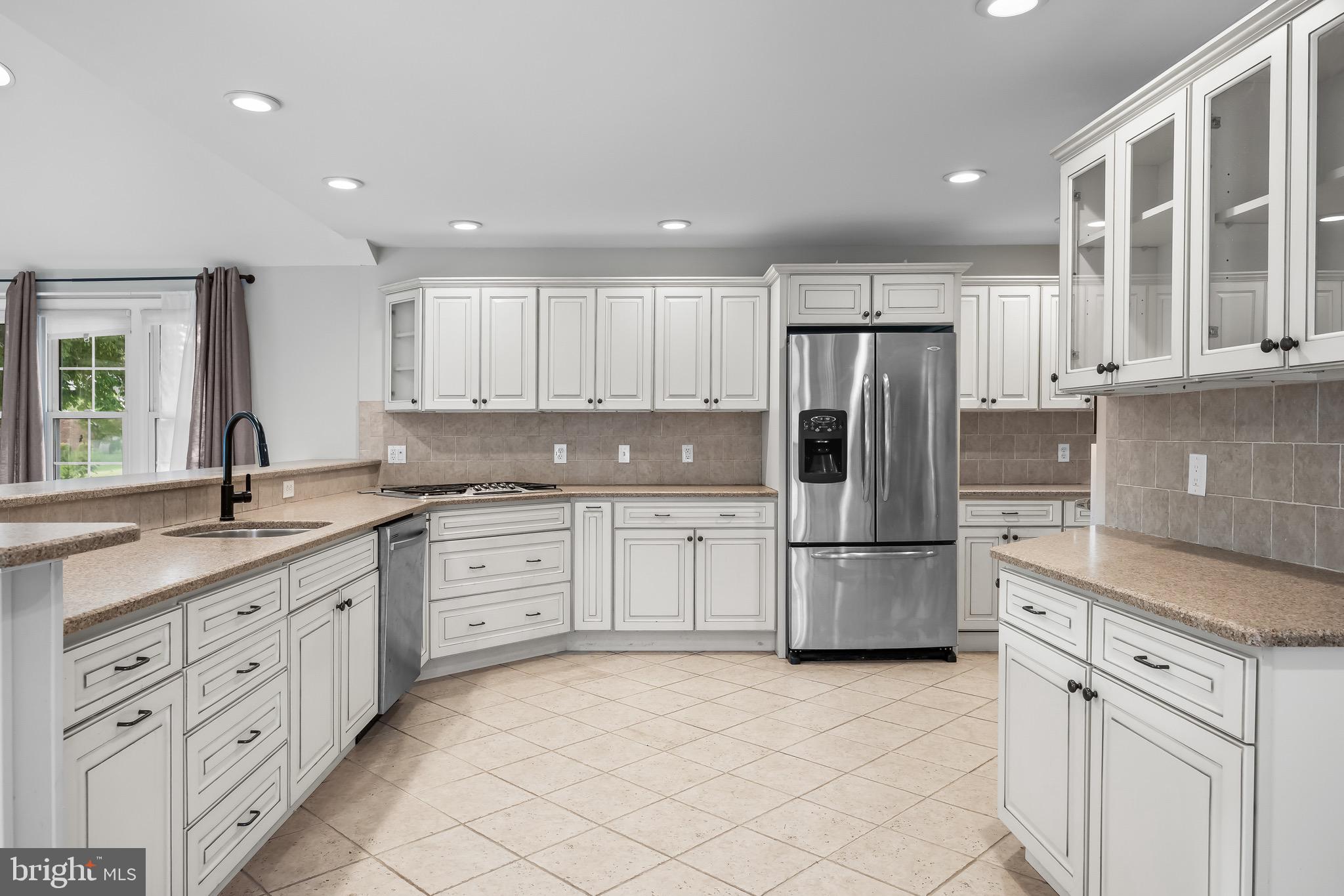 445 Pelham Road Cherry Hill, NJ 08034 - Photo 5 of 36 Gallery Image 5
