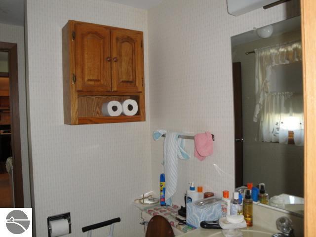 2284 Tamara Road Kalkaska, MI 49646 - Photo 9 of 11 1708212-8.JPG