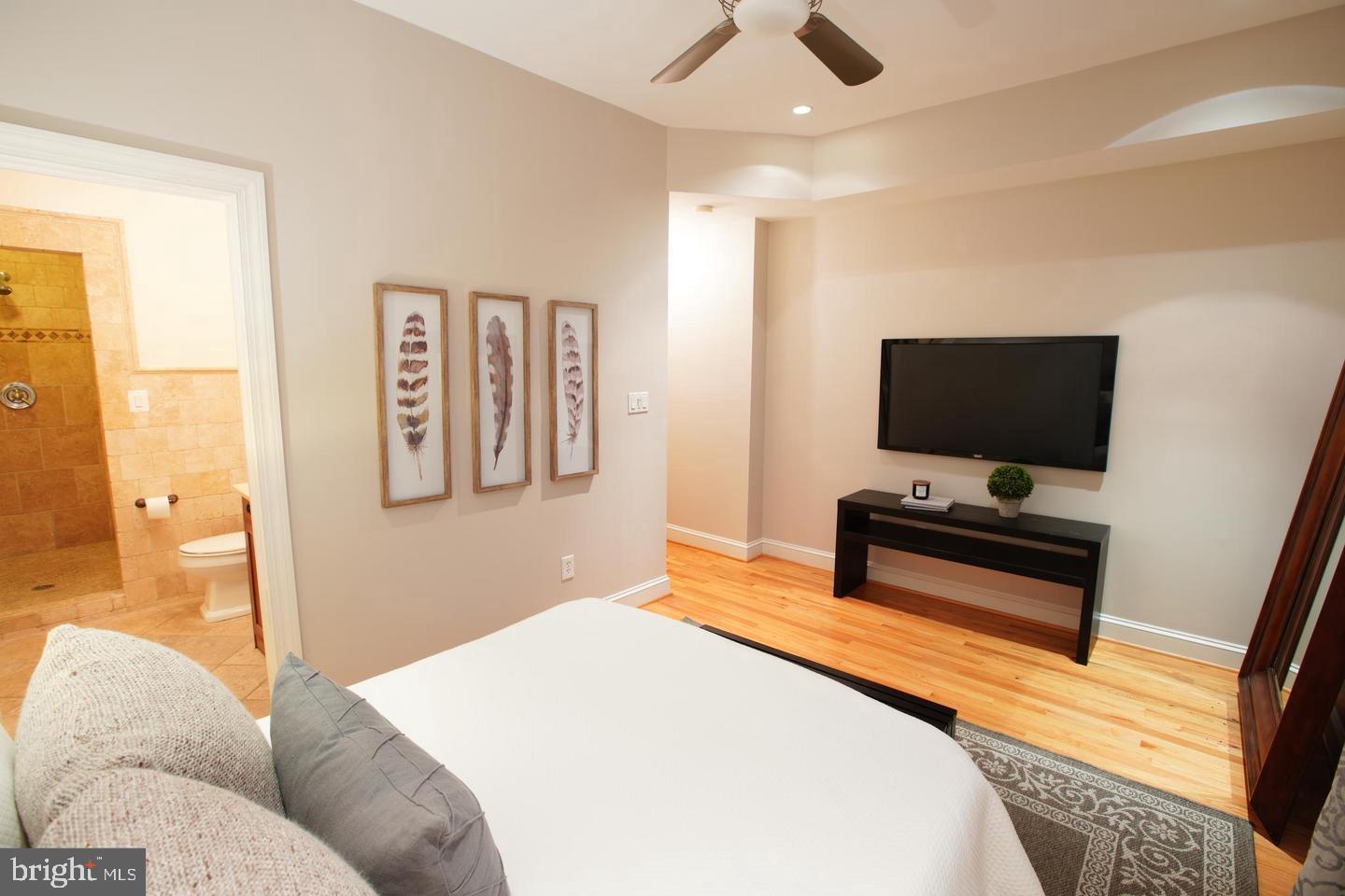 1330 Park Road Northwest, Unit A Washington, DC 20010 - Photo 12 of 20 Owners Bedroom