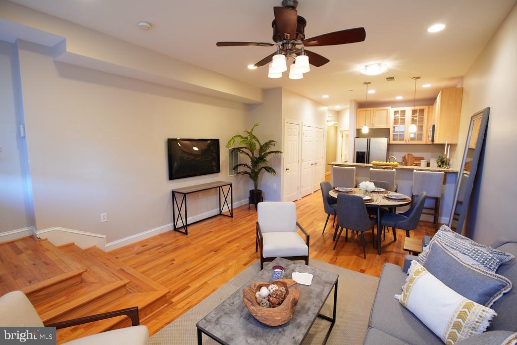 1330 Park Road Northwest, Unit A Washington, DC 20010 - Photo 5 of 20 Open living area