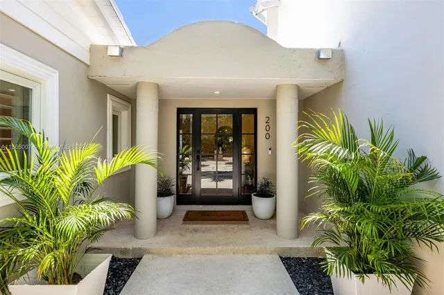 $3,997,000 | 200 West McIntyre Street, Key Biscayne, FL 33149