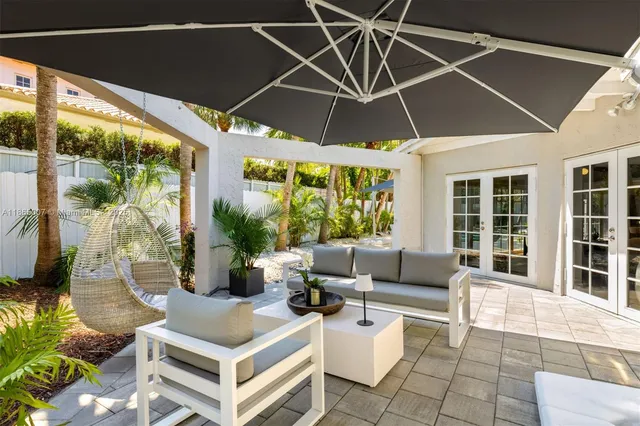 $3,997,000 | 200 West McIntyre Street, Key Biscayne, FL 33149