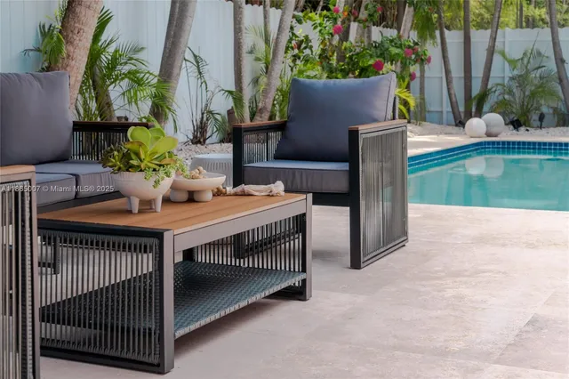 $3,997,000 | 200 West McIntyre Street, Key Biscayne, FL 33149