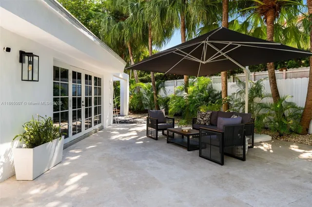 $3,997,000 | 200 West McIntyre Street, Key Biscayne, FL 33149