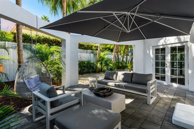 $3,997,000 | 200 West McIntyre Street, Key Biscayne, FL 33149