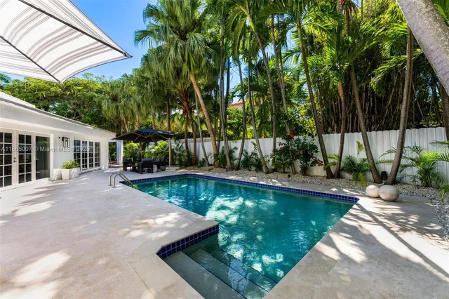 $3,997,000 | 200 West McIntyre Street, Key Biscayne, FL 33149