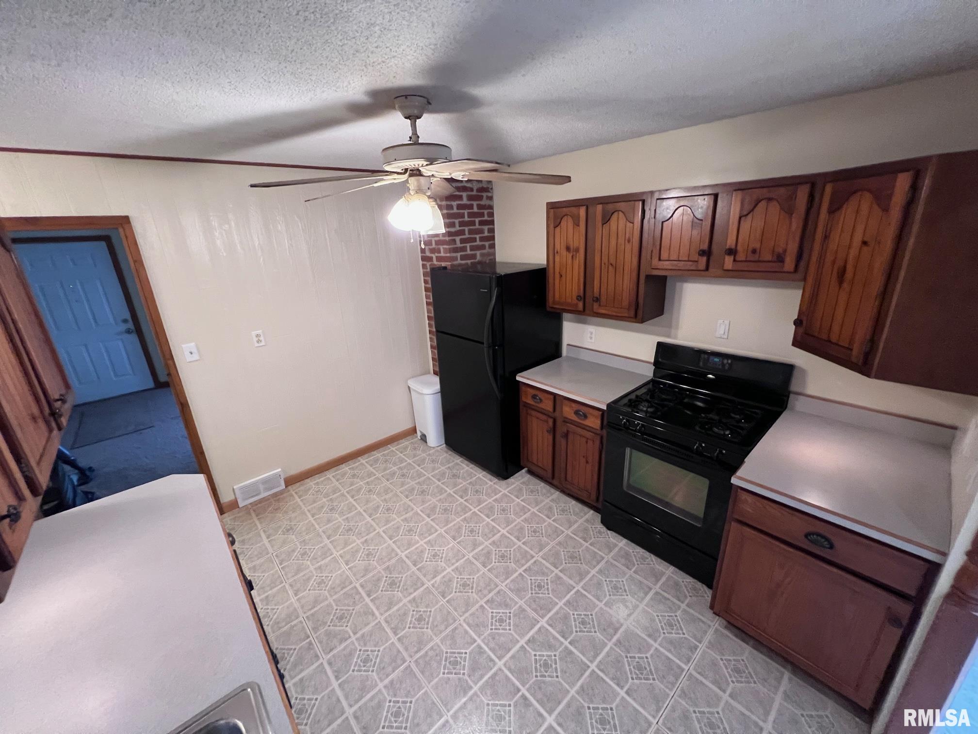 1801 North 21st Street Springfield, IL 62702 - Photo 5 of 17 Gallery Image 5