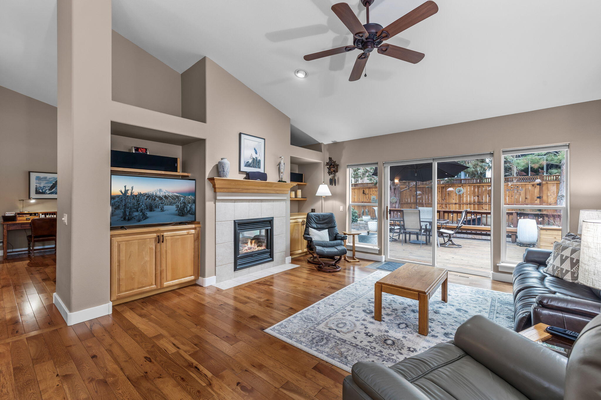 1026 Northwest Stannium Road Bend, OR 97703 - Photo 8 of 36 008