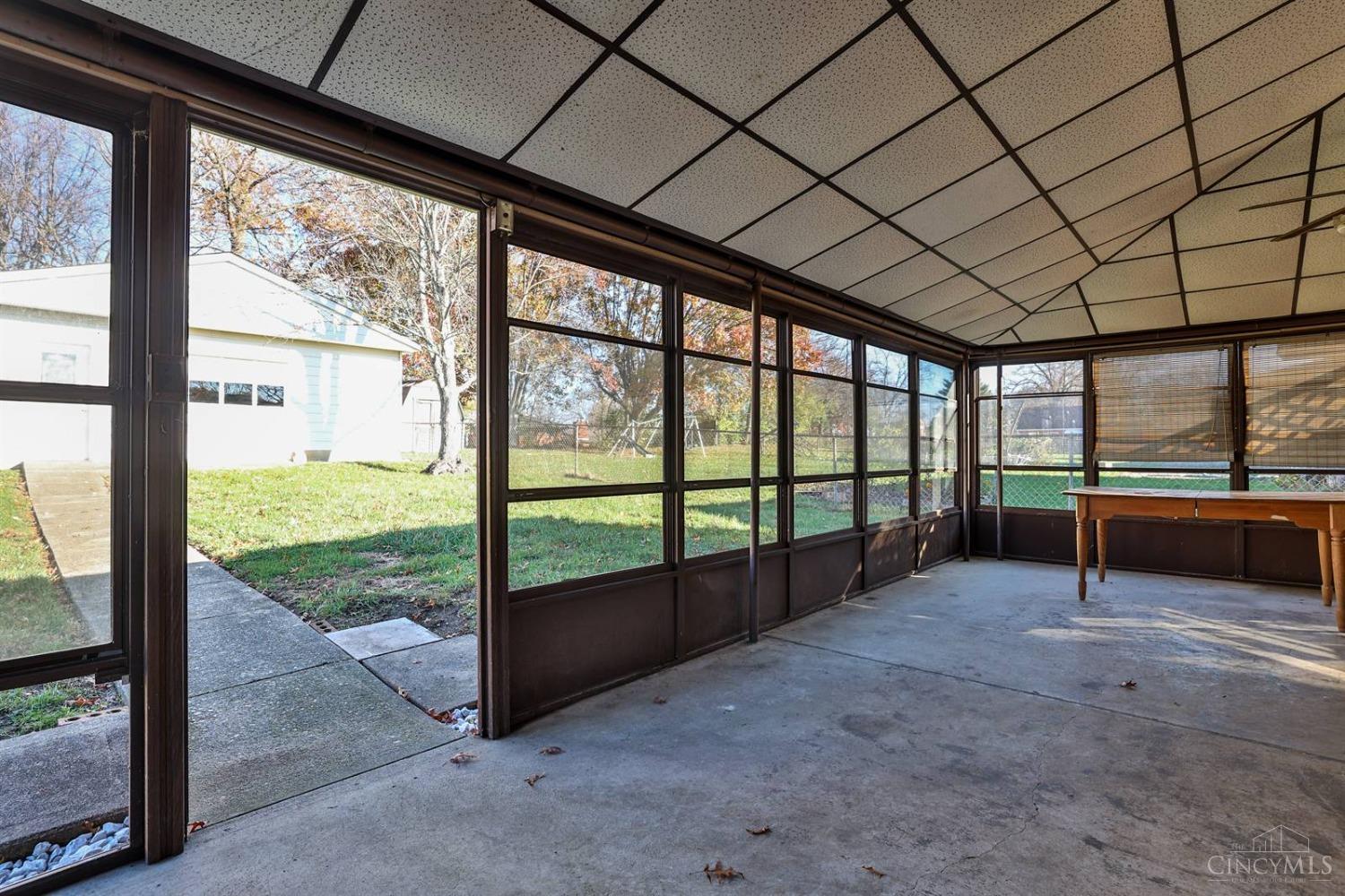 3340 Alexis Road Cincinnati, OH 45239 - Photo 27 of 31