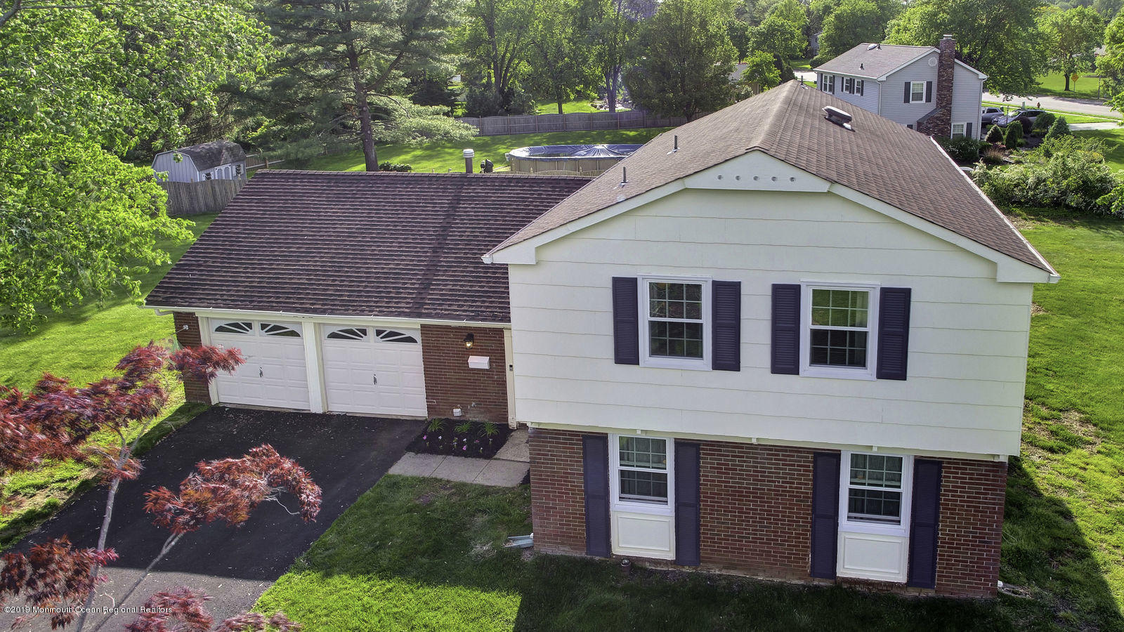 271 Stillwells Corner Road Freehold, NJ 07728 - Photo 5 of 77 4