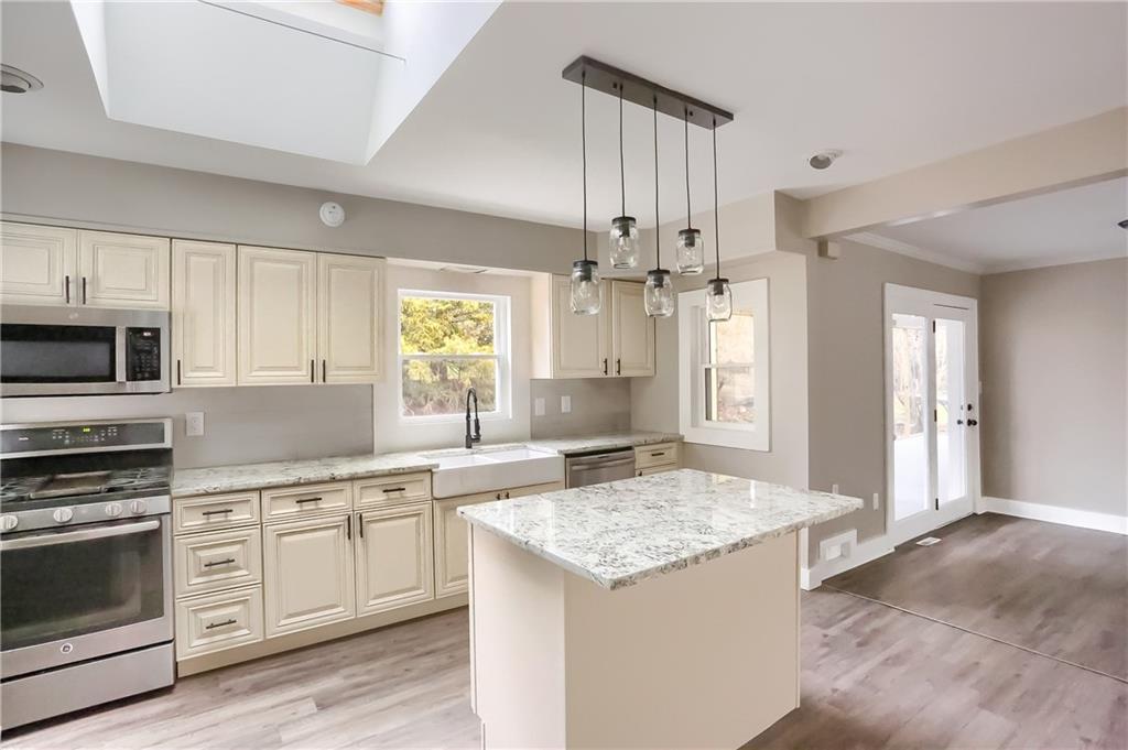 1707 Merriman Road Ambridge, PA 15003 - Photo 13 of 25