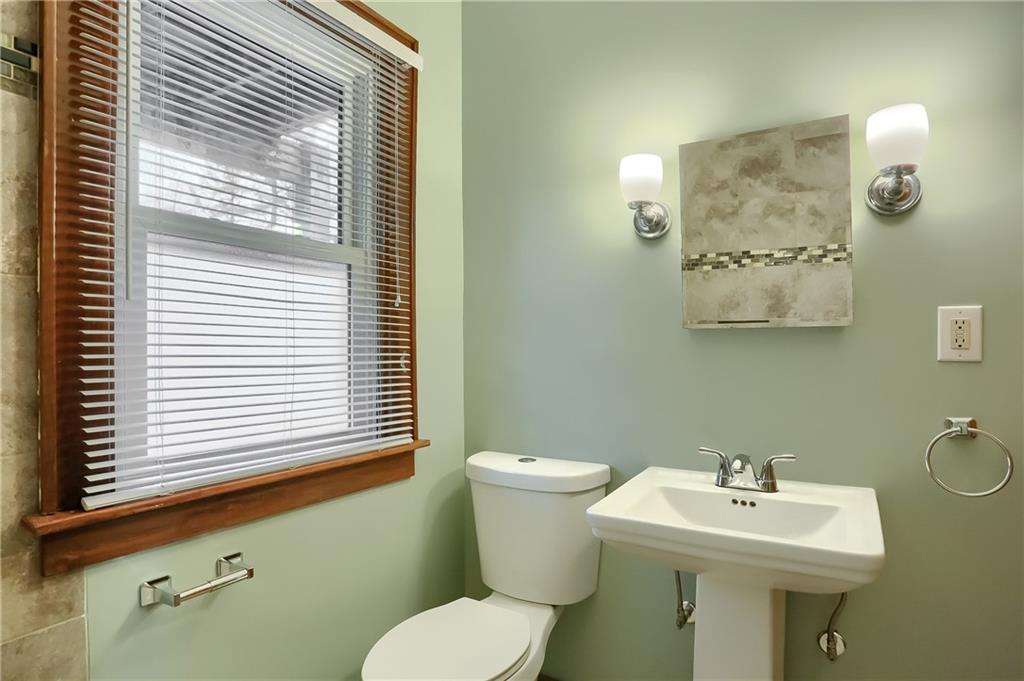 1707 Merriman Road Ambridge, PA 15003 - Photo 16 of 25