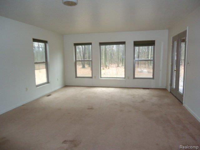22600 Carleton West Road Belleville, MI 48111 - Photo 14 of 14 DSC07209.JPG