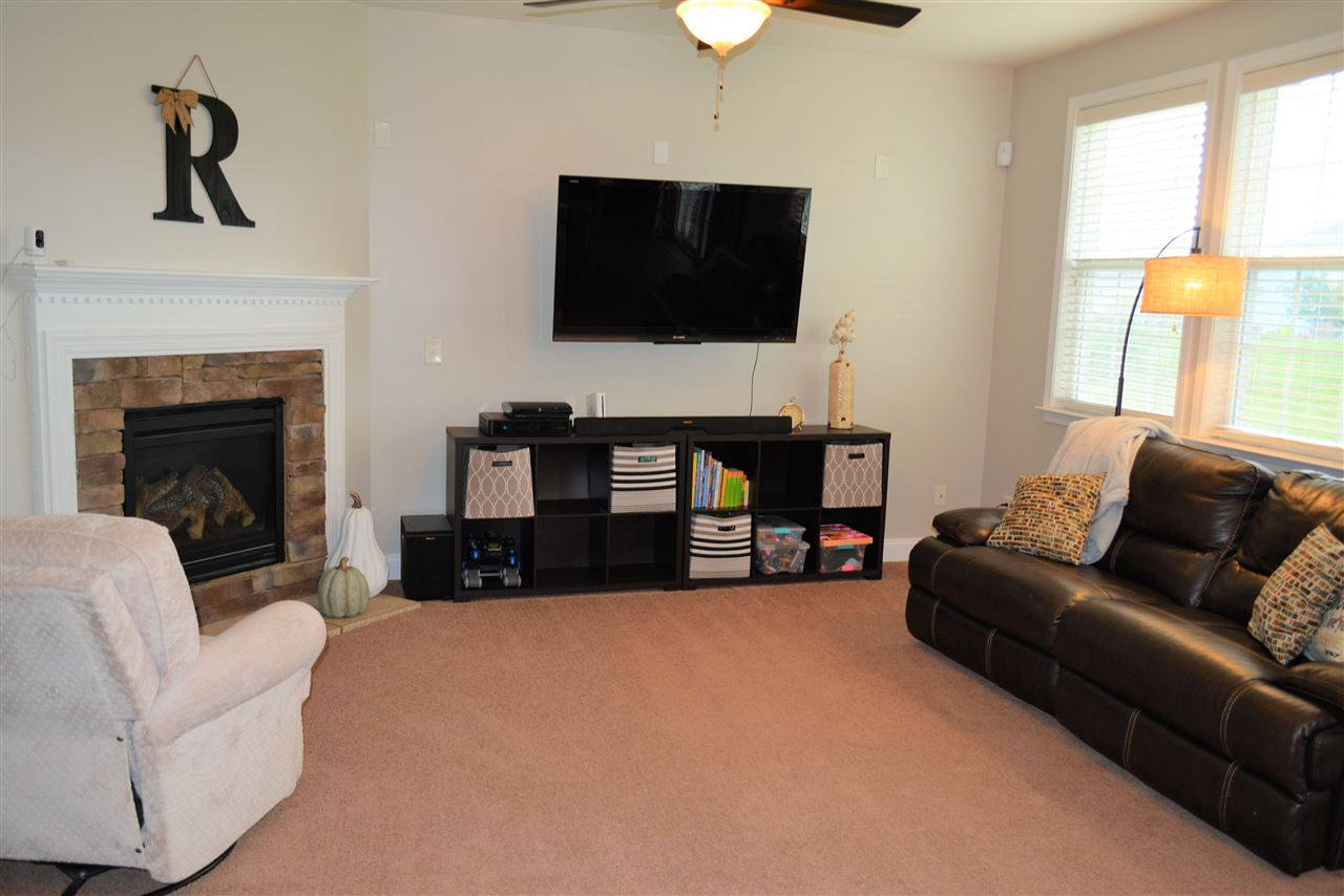 622 Conover Road Durham, NC 27703 - Photo 4 of 26 Spacious family room