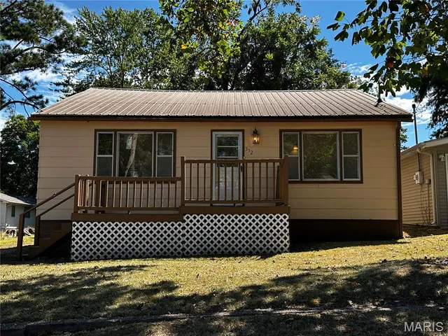 $89,000 | 352 North Bedford Street, Puxico, MO 63960