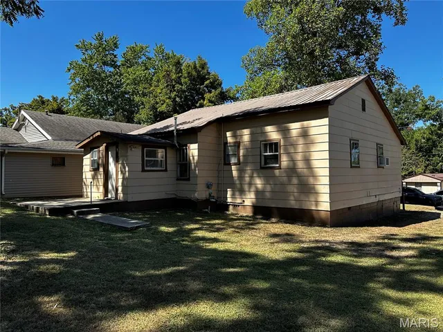 $89,000 | 352 North Bedford Street, Puxico, MO 63960