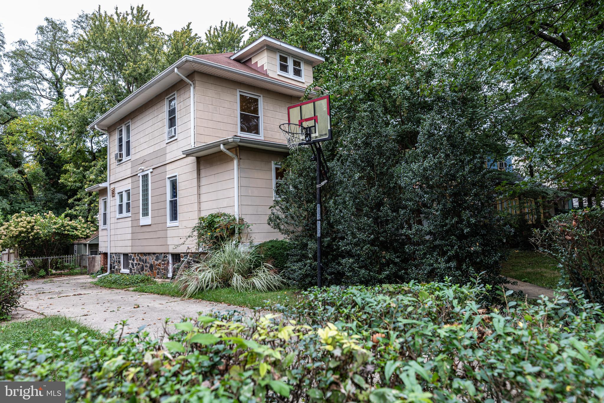2604 Ken Oak Road Baltimore, MD 21215 - Photo 8 of 56