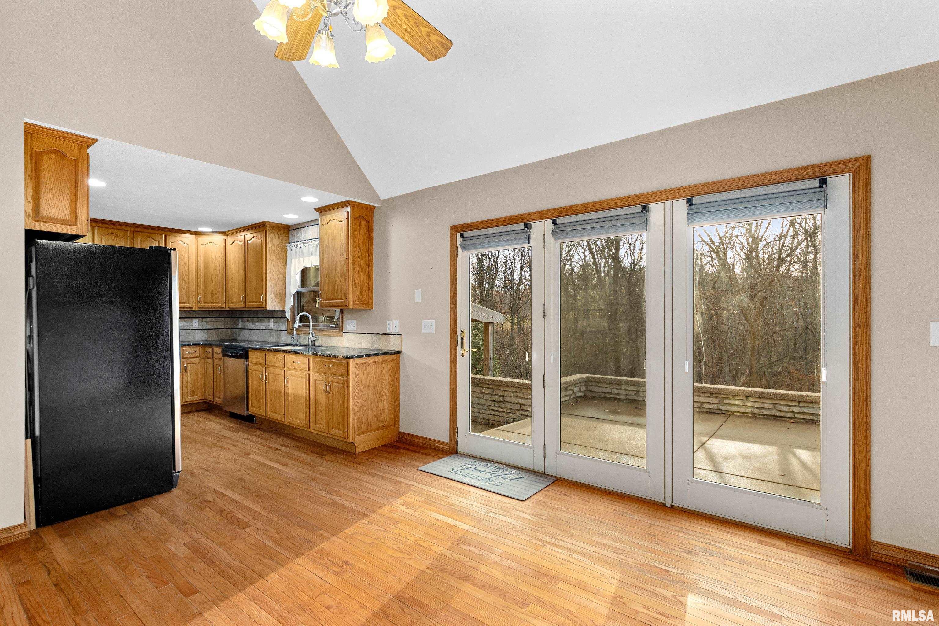 8199 Ridgeway Drive Hopedale, IL 61747 - Photo 13 of 45