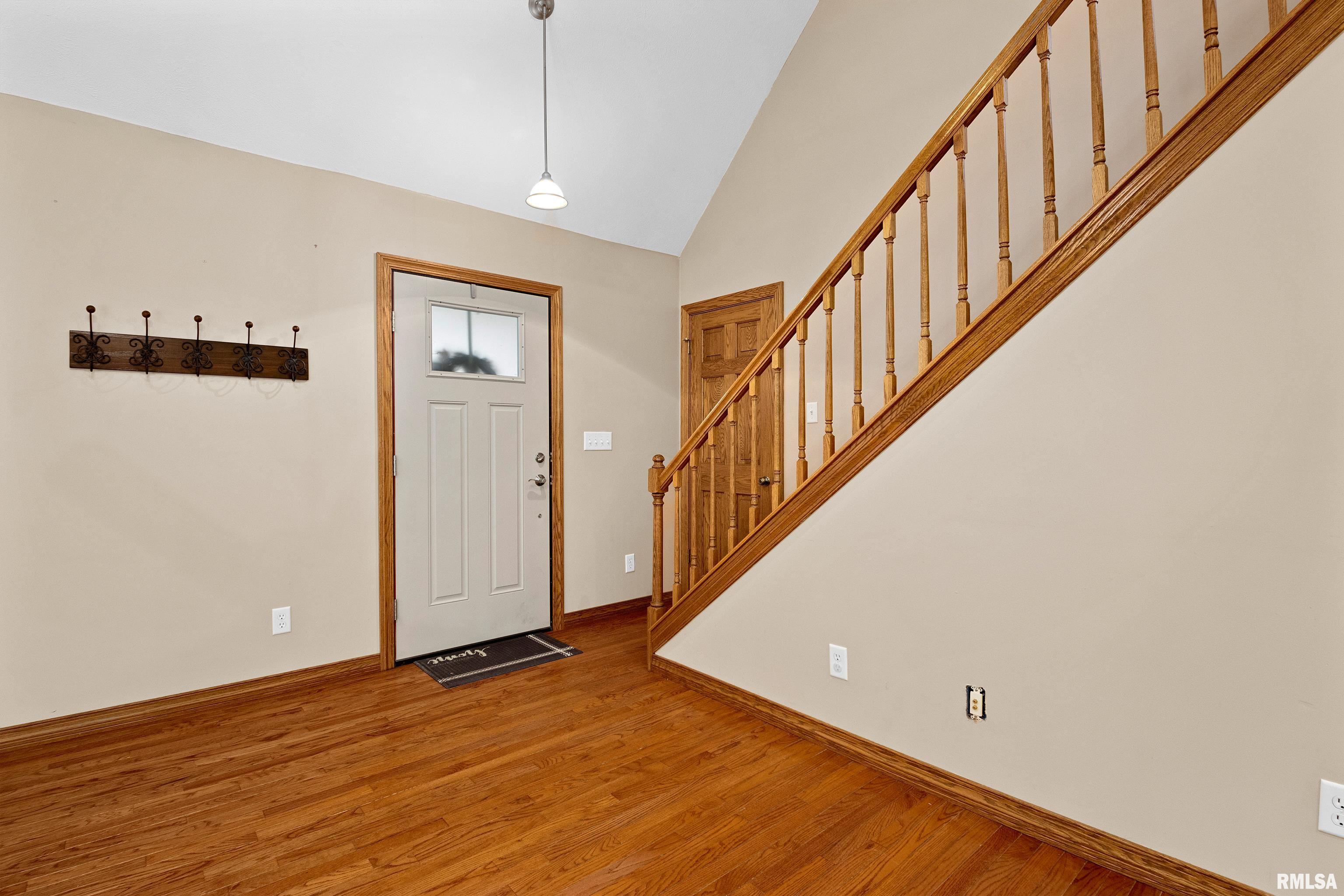 8199 Ridgeway Drive Hopedale, IL 61747 - Photo 6 of 45