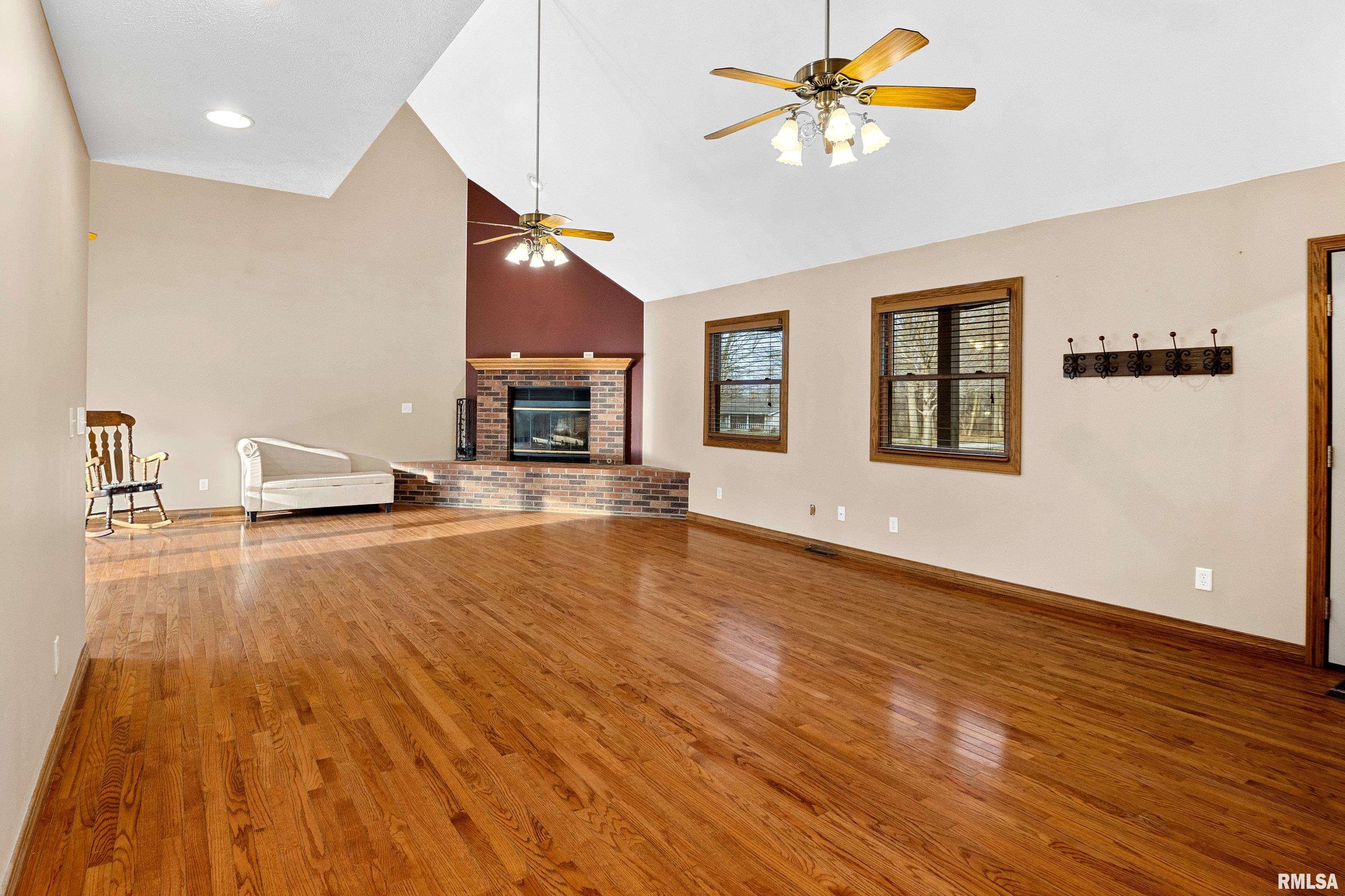 8199 Ridgeway Drive Hopedale, IL 61747 - Photo 9 of 45