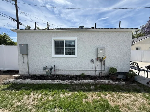$2,700 | 2051 South Garnsey Street, Santa Ana, CA 92707