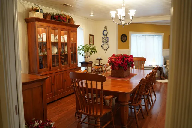 $646,500 | 25065 Rock Springs Hollow Road, Thebes, IL 62990