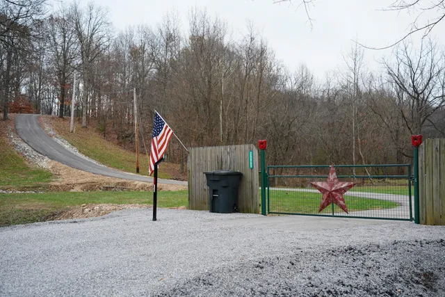 $646,500 | 25065 Rock Springs Hollow Road, Thebes, IL 62990