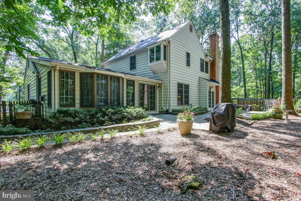 11315 Handlebar Road Reston, VA 20191 - Photo 21 of 41 Large Backyard