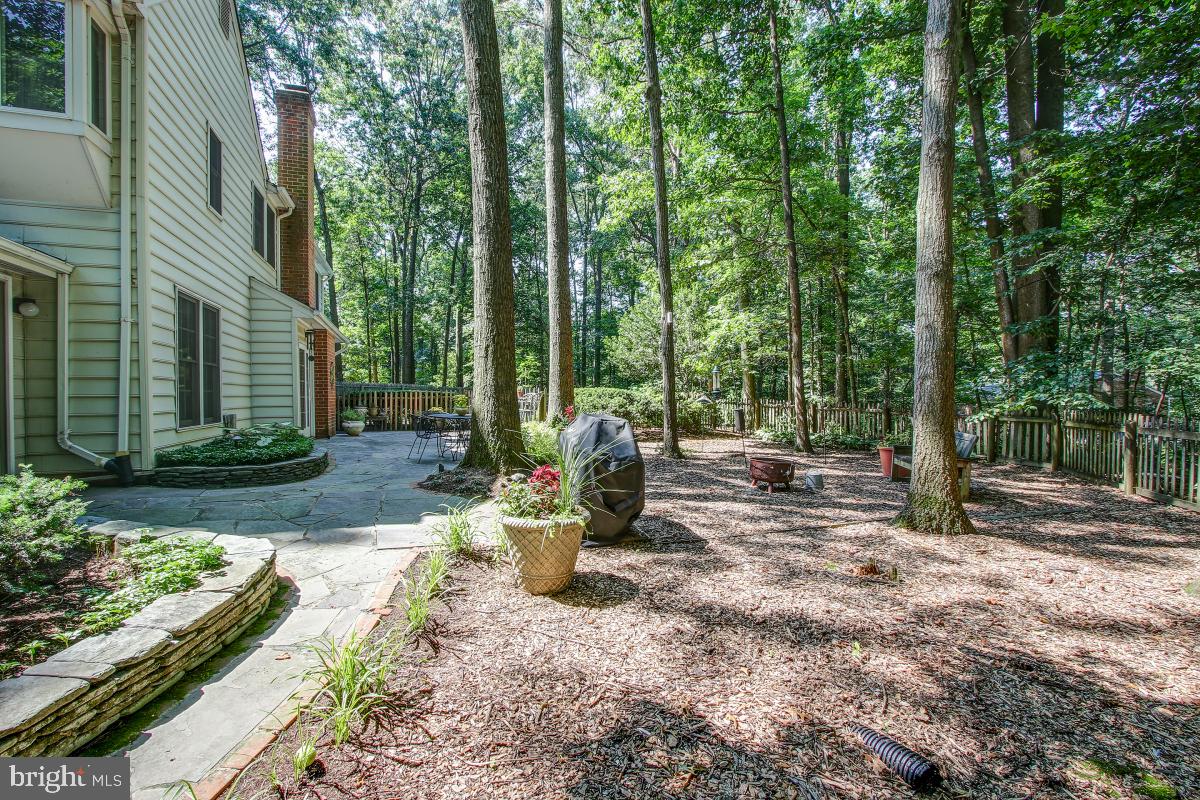 11315 Handlebar Road Reston, VA 20191 - Photo 29 of 41 Large Rear yard