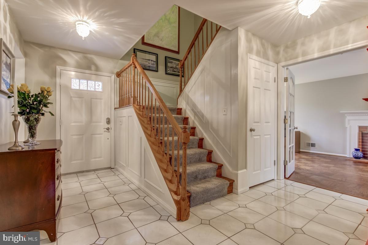 11315 Handlebar Road Reston, VA 20191 - Photo 6 of 41 Foyer