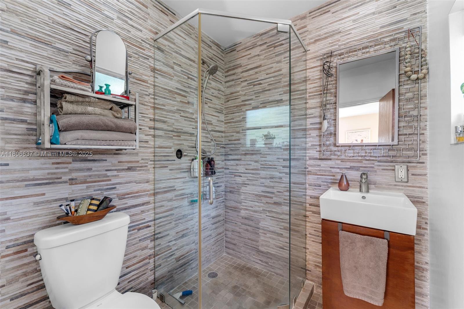 1895 Southwest 25th Street Miami, FL 33133 - Photo 12 of 24