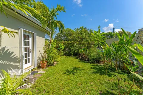 $1,200,000 | 1895 Southwest 25th Street, Miami, FL 33133