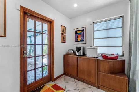 $1,200,000 | 1895 Southwest 25th Street, Miami, FL 33133