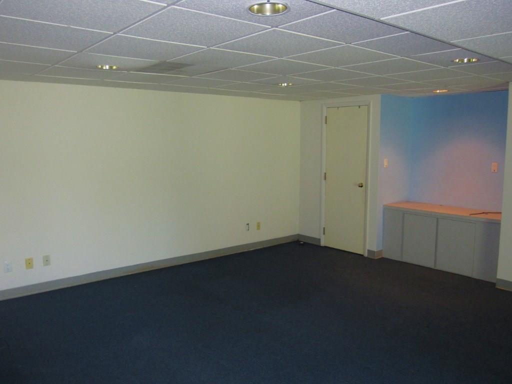 2382 Saunders Station Road Monroeville, PA 15146 - Photo 19 of 23 Gallery Image 19