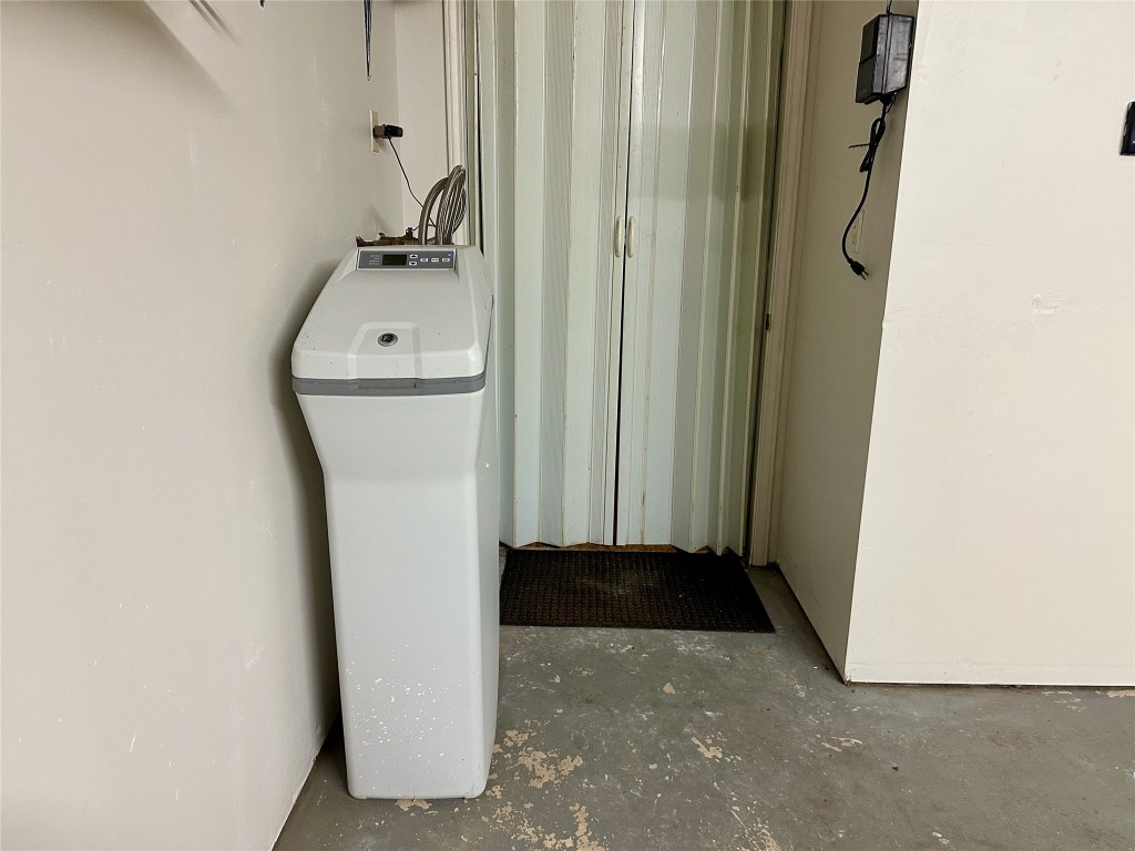 104 Benchmark Street Georgetown, TX 78626 - Photo 31 of 39 a view of a utility room with washer and dryer