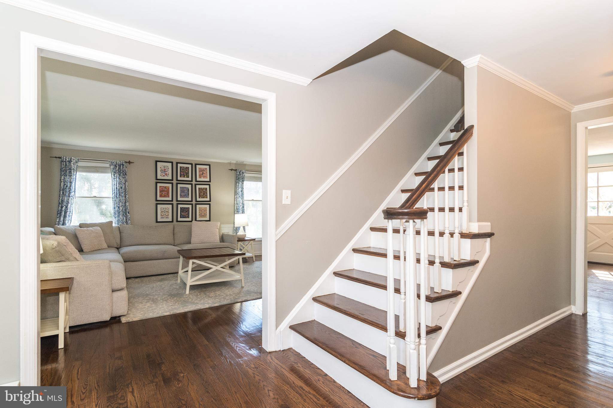 98 Chapman Road Doylestown, PA 18901 - Photo 4 of 49 Entrance Hall with Hardwood floors