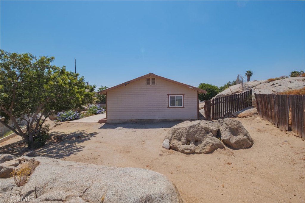 1104 Navajo Road Perris, CA 92570 - Photo 24 of 25 Gallery Image 24