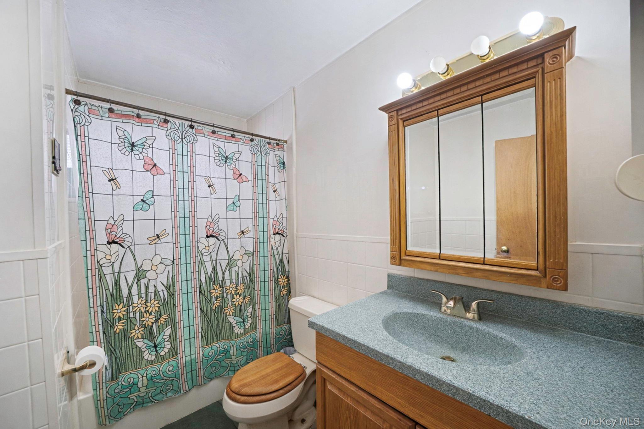 156 Gibbs Road Central Islip, NY 11722 - Photo 29 of 47