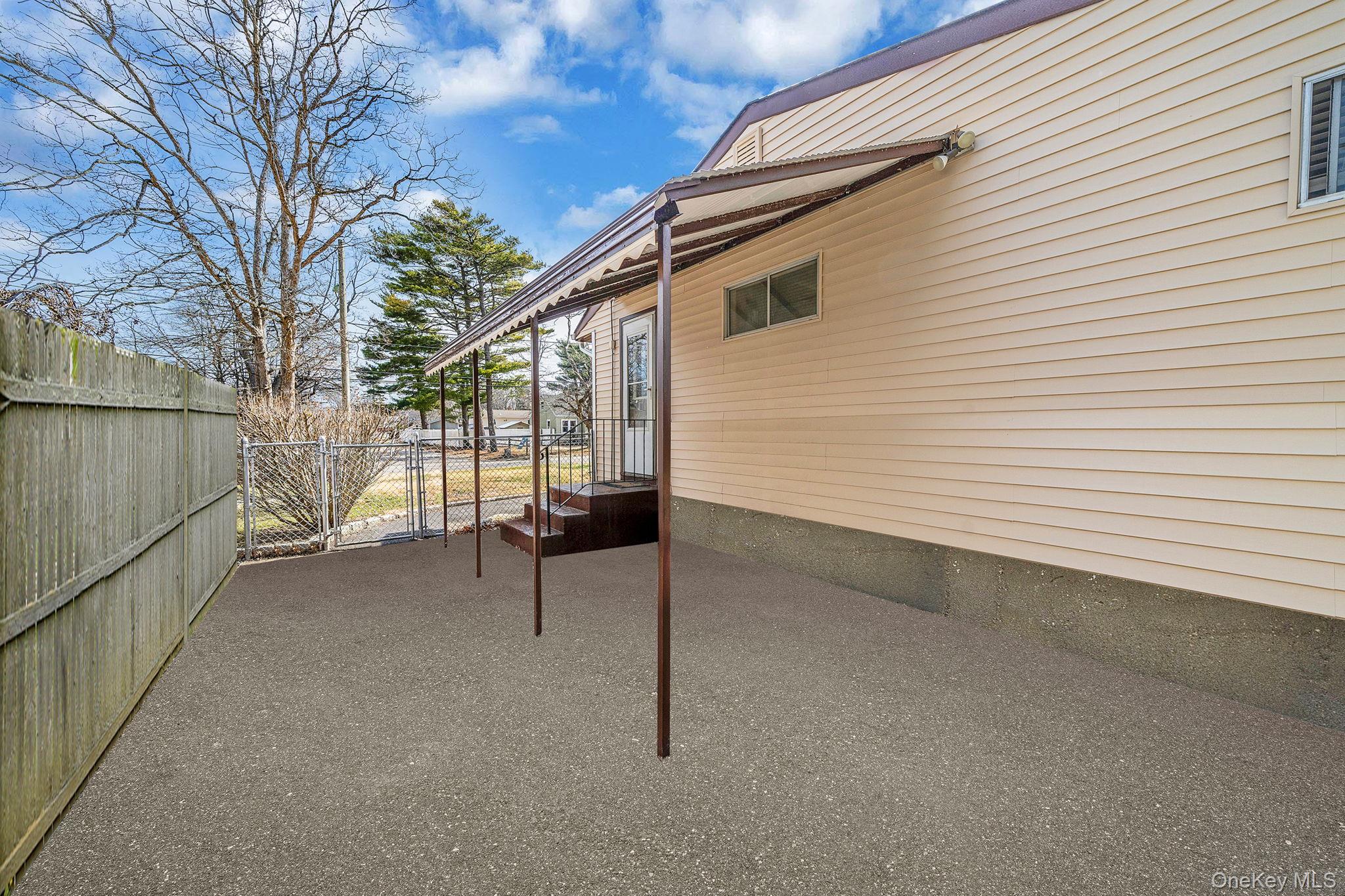 156 Gibbs Road Central Islip, NY 11722 - Photo 5 of 47