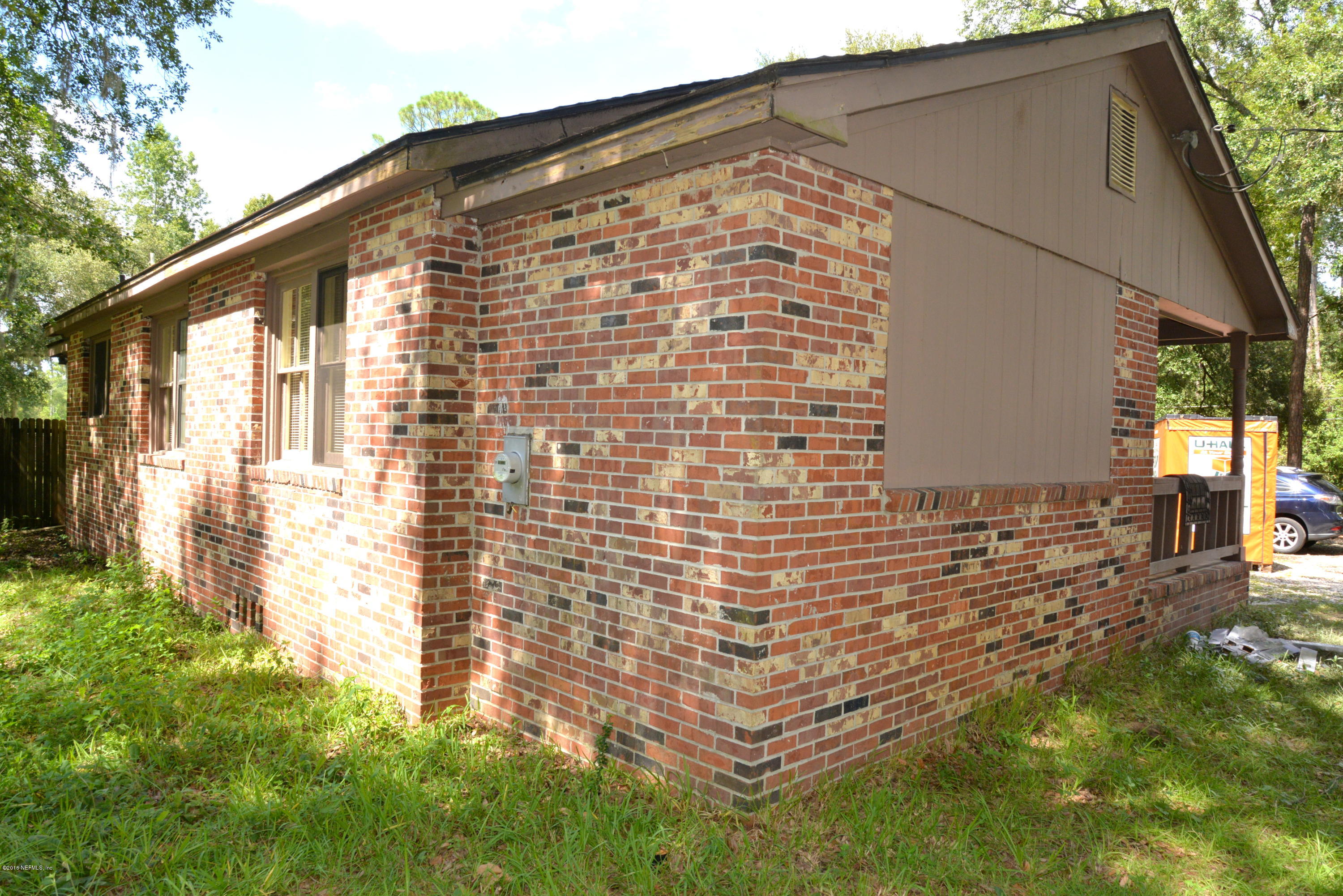 5905 Gilchrist Road Jacksonville, FL 32219 - Photo 7 of 48 LEFT SIDE