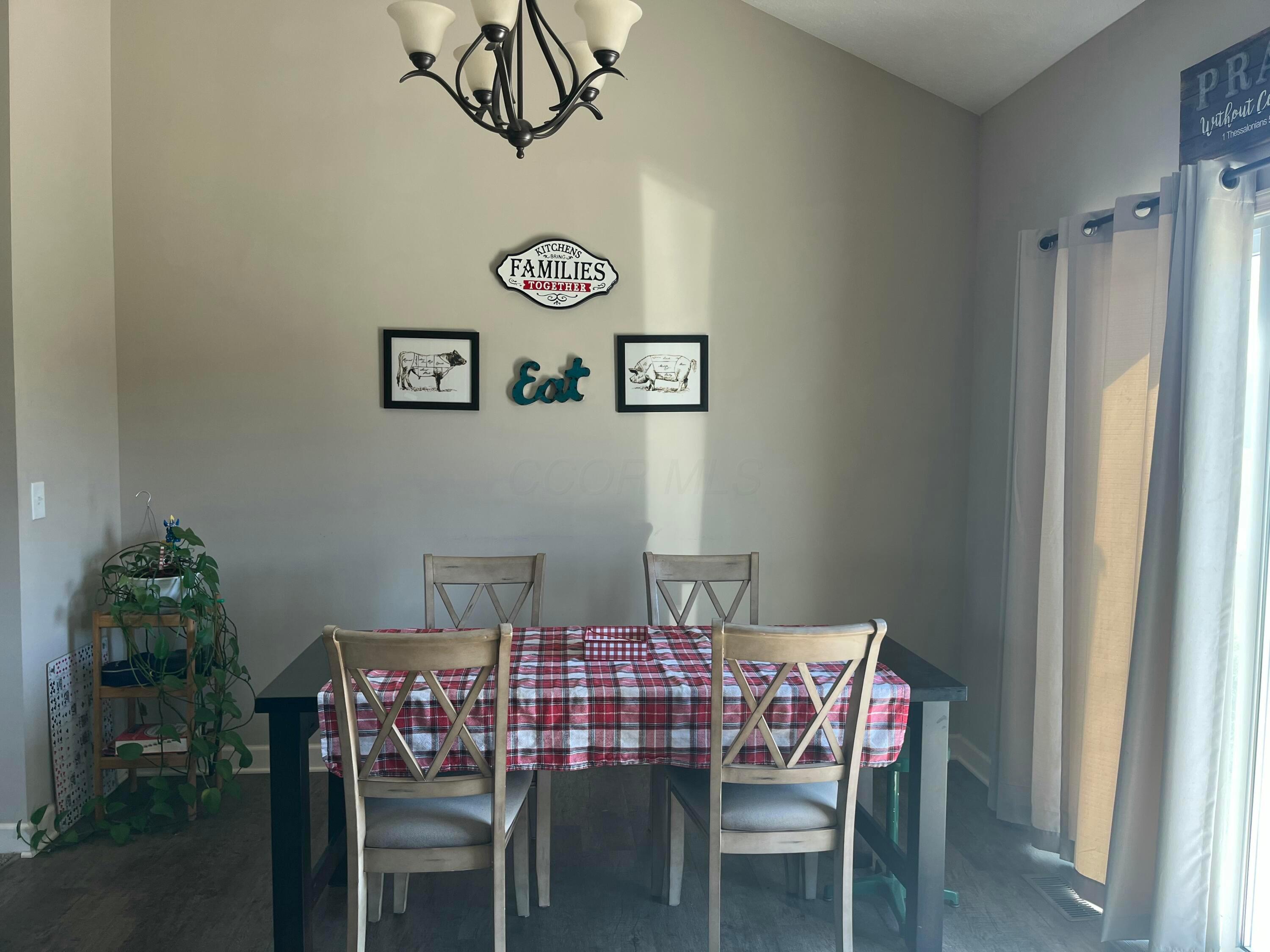 7705 Camp Road Mount Vernon, OH 43050 - Photo 6 of 22 Eat in Kitchen